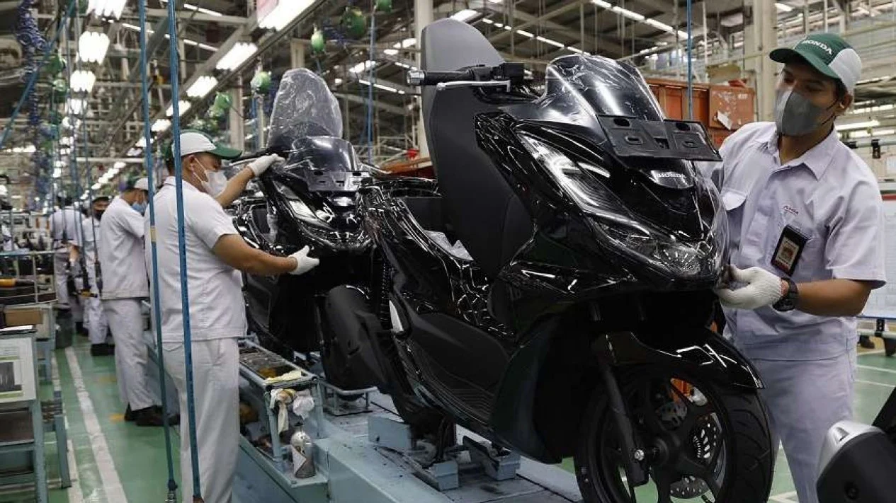 Ilustrasi bbm mahal untuk artikel Honda: BBM Mahal Tak Mengurangi Minat Beli Motor